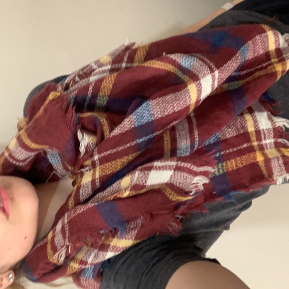 Fall Blanket Scarf (Square) - Picture 4 of 4